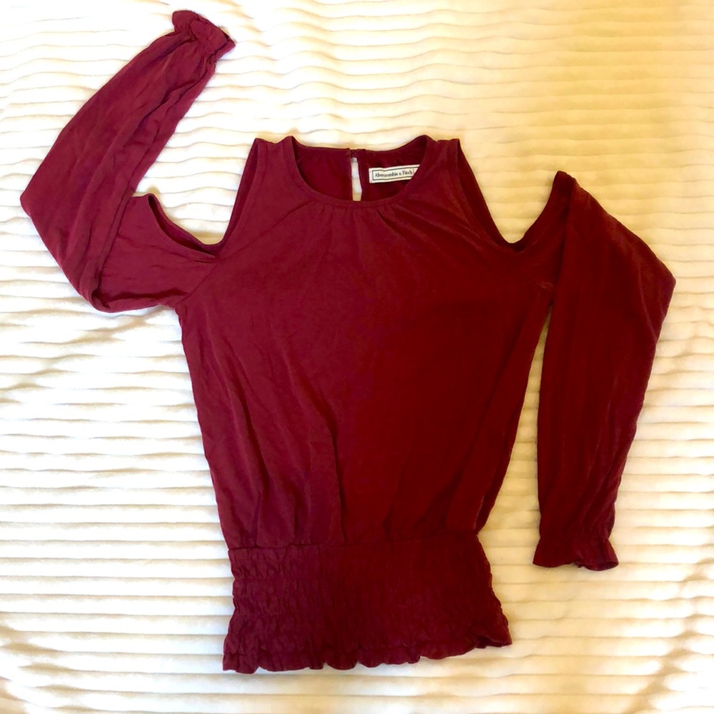 Abercrombie & Fitch burgundy long sleeve top with open shoulders. Size small